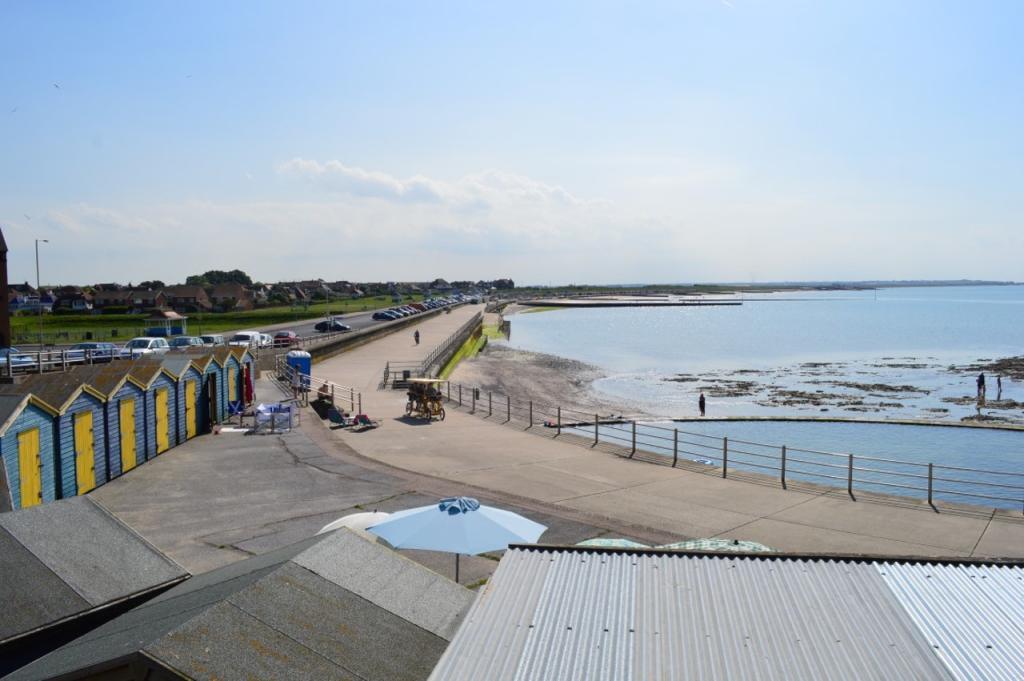 Minnis bay sea bathing